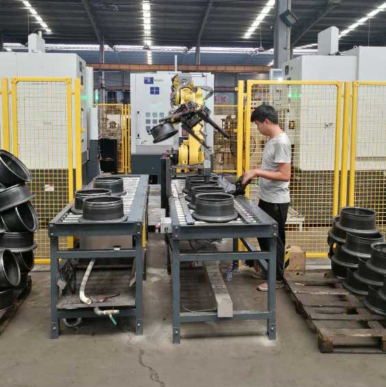 數(shù)控立車自動化生產(chǎn)線汽車輪轂加工設(shè)備
